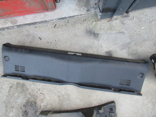 Hyundai EQUUS GENESIS 2015 ЗАДНЯ НАКЛАДКА РЕМНЯ