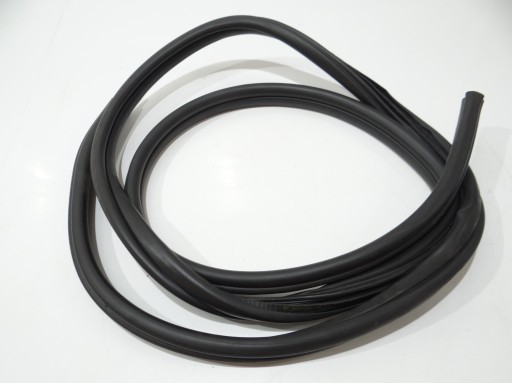 těsnění dveře levý záď BMW E87 7066618