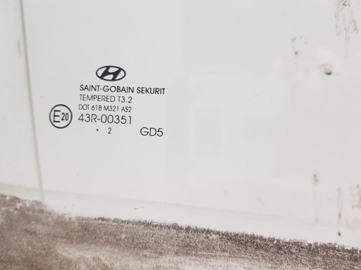 HYUNDAI I30 II HB window door right rear part rear 12