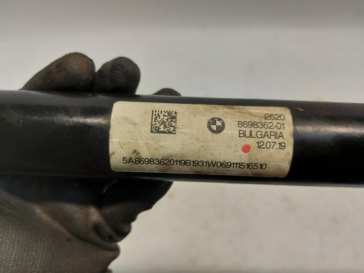 BMW G05 X5 3.0d 2019r Antriebswelle vorne 8698362-01-JLK01