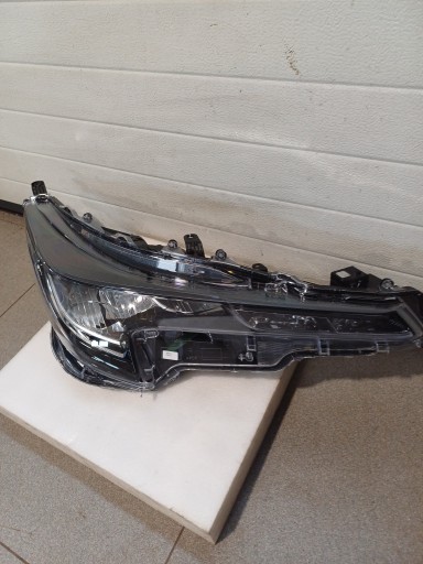light right front front TOYOTA COROLLA E21 XII 90119224