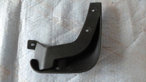 HYUNDAI I20 брызговик передний левый 86831-1J500