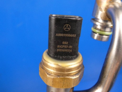 MERCEDES E class W213 W205 W253 2.0 CDI sensor of pressure of the fuel