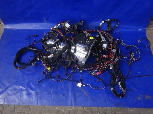 Установка джгута проводів салону MERCEDES VITO II W639