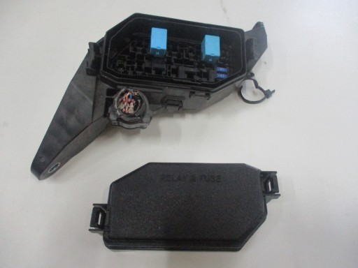 Блок запобіжників lexus ux 82662-76070