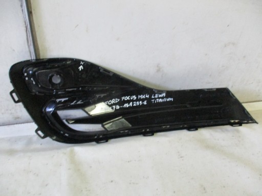 grid of a bumper left Ford Focus MK4 TITANIUM NX7B-15A299-E