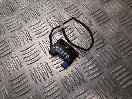 1588124-91-I - Камера tesla model y 2022 лобове скло 158812491i