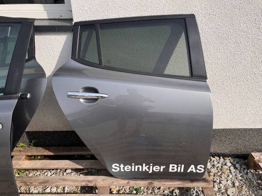 door rear. right side NISSAN LEAF and (ZE0) @M