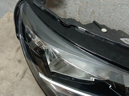 light front right OPEL CORSA F 9829465380