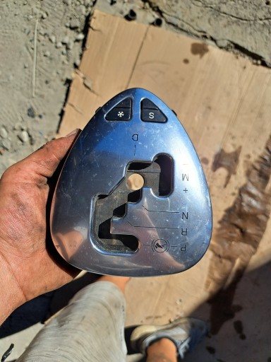 КРЫШКА КОРПУСА ИЗБИРАТЕЛЯ ПЕРЕДАЧ CITROEN C5 II 96360740VV