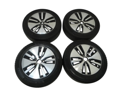 KOMPLET FELG Z OPONAMI VOLKSWAGEN 6,5JX16H2 ET46 5X112 205/55R16 5GE601025