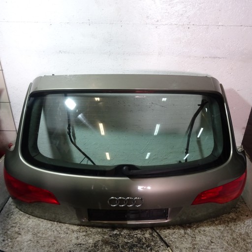 AUDI Q7 4L rear trunk door LX6Y