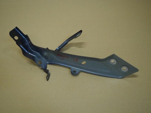 631416998R - КРІПЛЕННЯ КРИЛА ЛІВЕ RENAULT MEGANE IV УНІВЕРСАЛ