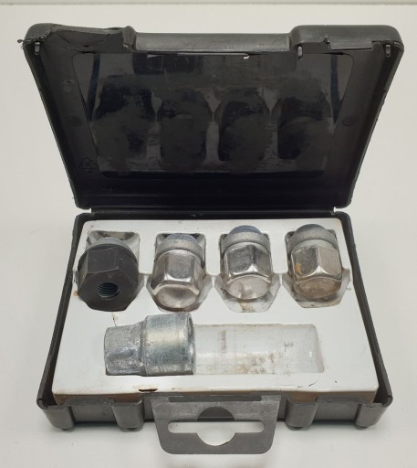 ЗАХИСНІ ГВИНТИ ДЛЯ ЗЛОДІЇВ MAZDA MX - 5 II NB