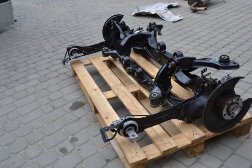 Сани задньої підвіски балки volvo v60 і d6 hybrid awd