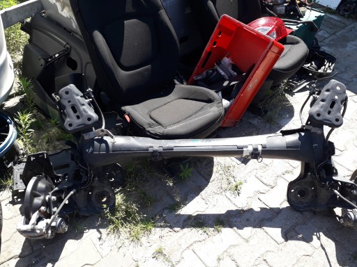 Задняя балка задний мост peugeot 2008 ii ds3 crossback