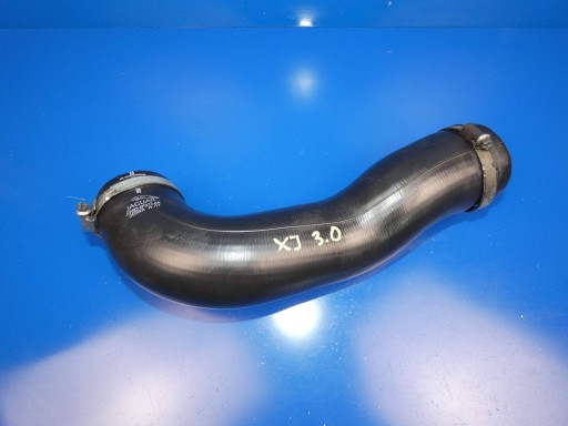 JAGUAR XJ X351 XF 3.0 D 306DT hose wiring of the intercooler pipe