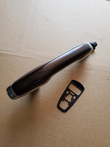 31378244 31378245 - ПРАВАЯ ПЕРЕДНЯЯ ДВЕРНАЯ РУЧКА VOLVO XC90 II