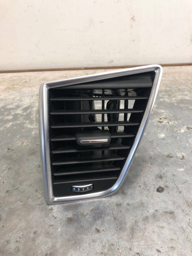 grid air conditioning devices left front AUDI Q5 LIFT 8R1820901