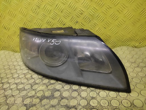 VOLVO V50 REFLEKTOR light right front 30698886