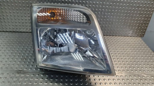 light front right FORD CONNECT 02
