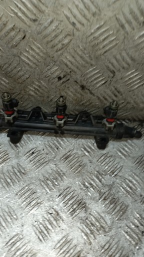 Rampe injection VOLKSWAGEN POLO 4 03E133320A