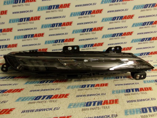 5A5F5C4 - BMW G70 ФОНАРЬ СВЕТОДИОДНЫЙ ПРАВЫЙ CRYSTAL SWAROVSKI 9879936