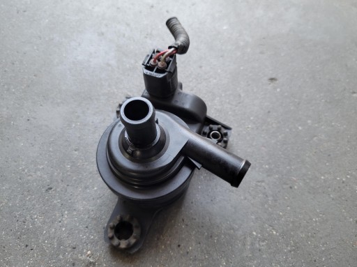 pumpa pumpa vode LEXUS RX II 400 RX400 H 3.3
