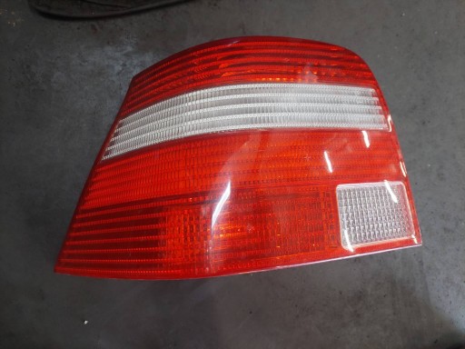 kompletní záď VOLKSWAGEN GOLF IV LB5N kapota kufru nárazník záď světlá