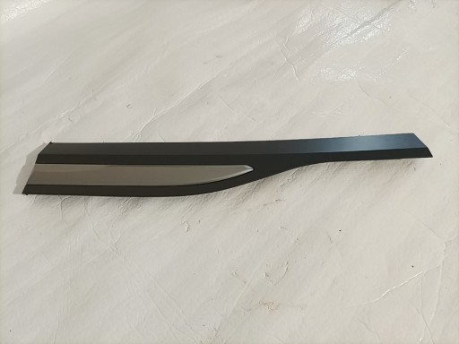 HYUNDAI KONA moulding door right rear part 87732-J9500