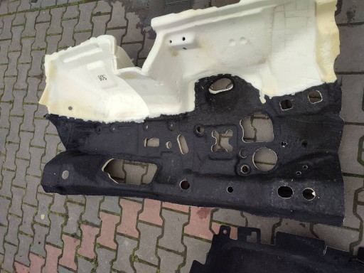 Peugeot 308 2019 Wygluszanie ispod armatura