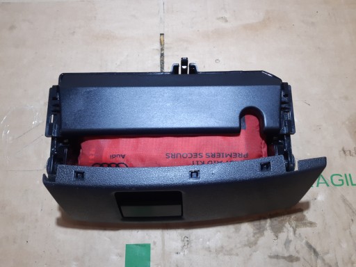 AUDI A3 8V passenger compartment seat of the passenger right front 8V0881578
