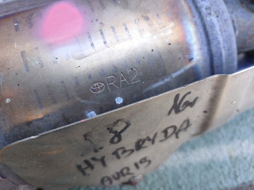 catalyst RA2 TF1 1741037700 TOYOTA AURIS II 1.8 HYBRYDA