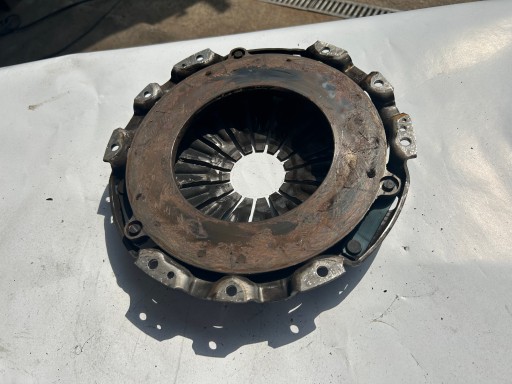 NAVARA D40 2,5 DCI DOCISK SPRZEGLA