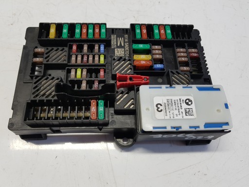 5a0e7d1-01 - Bmw g20 330 2.0i блок предохранителей