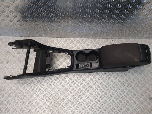 tunnel central armrest passenger compartment 8U0864981A AUDI Q3 8U 11-18