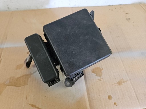 15542265724 - Блок запобіжників suzuki swift mk8 16-22