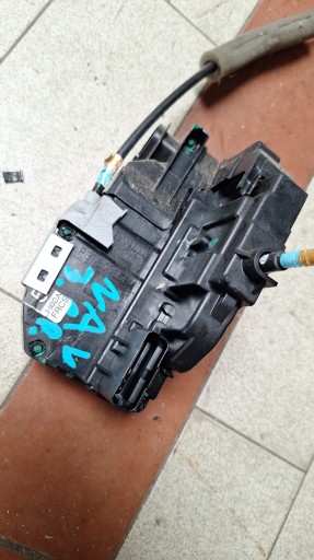lock door NISSAN NAVARA IV D23 NP300 right front