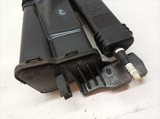 cover of a filter, of the fuel carbon filter 2Q0201801A 1.0 TSI Skoda Scala and