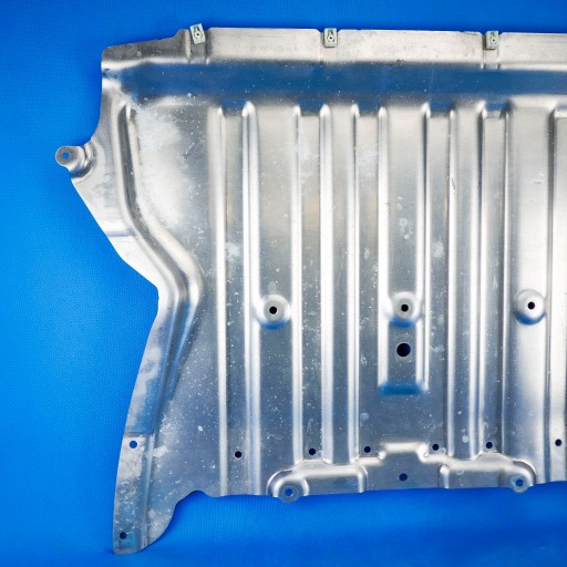 cover below engine of the engine front BMW 5 G30 31146883283 6883283 original