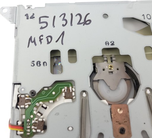 VW PASSAT B5 GOLF IV NAPED CD čitač diskova MFD1 MFD 1 NAVIGATION SYSTEM