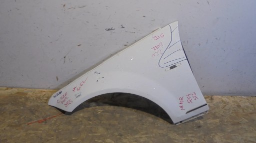fender front left Mercedes C Klasa W204 07