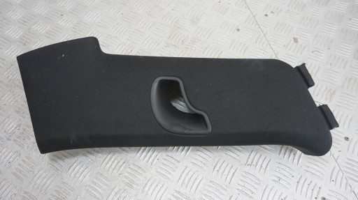 7P0867823 - PORSCHE CAYENNE 7P5 ПОКРИТТЯ КРИШКА СТІЙКИ