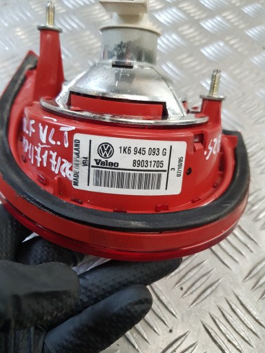 light left rear part to the bonnet 1K6945093G VW GOLF V 05R