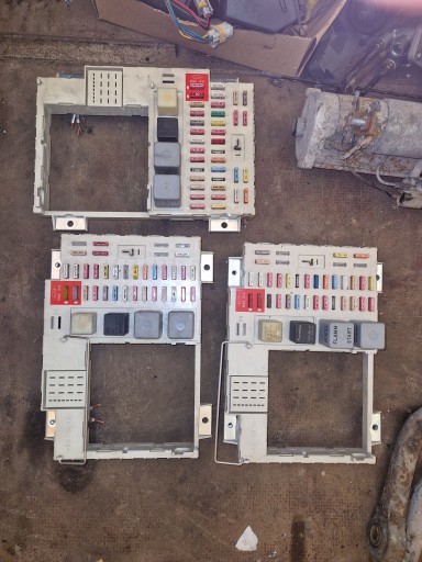 81619906068 - Блок предохранителей на плате man tgl tgm tga