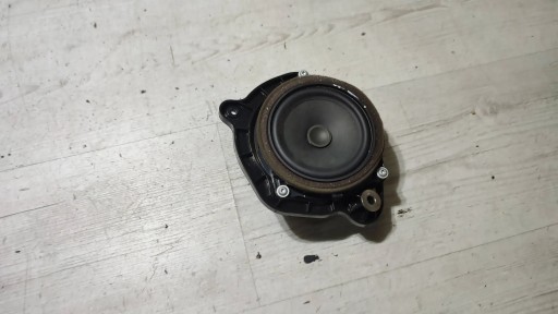 BMW X3 F25 15r 2.0d speaker right rear part