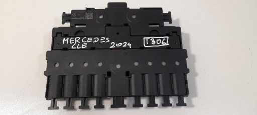Mercedes-Benz C CLE W206 C236 Rozdzielacz zasilania A2235408444 (T306)
