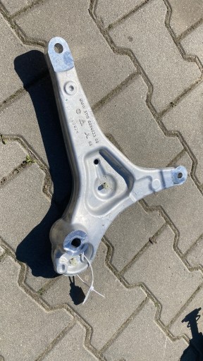 Qua29/4/25 - Выдвижной клиновой правый кронштейн люлька для коляски bmw 5 i5 g60 g61 6898522
