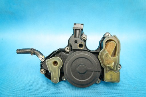 Oddzielacz oil odma Audi S3 8V Golf VII R 06K103495AA