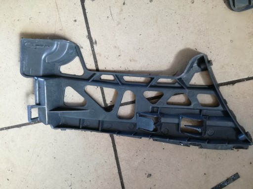 VW GOLF V 2004 - 2008 ГОД КРЕПЛЕНИЕ НАКЛАДКИ БАМПЕРА ЛЕВАЯ ПЕРЕДНЯЯ 1K0807178A